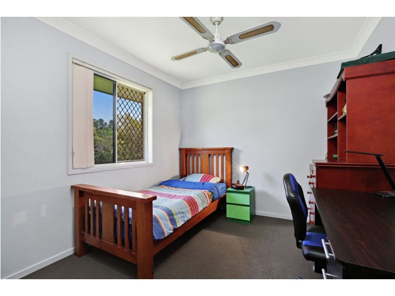 4 Leanne Close, Mcdowall QLD 4053