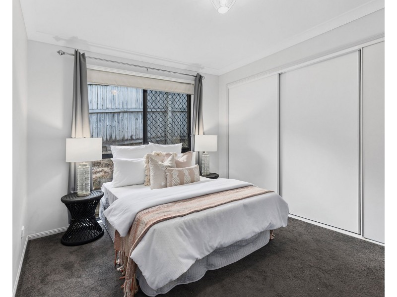 3 Valencia Court, Eatons Hill QLD 4037