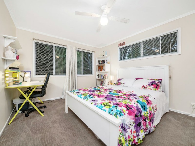 12 Olakuna Crescent, Ferny Hills QLD 4055