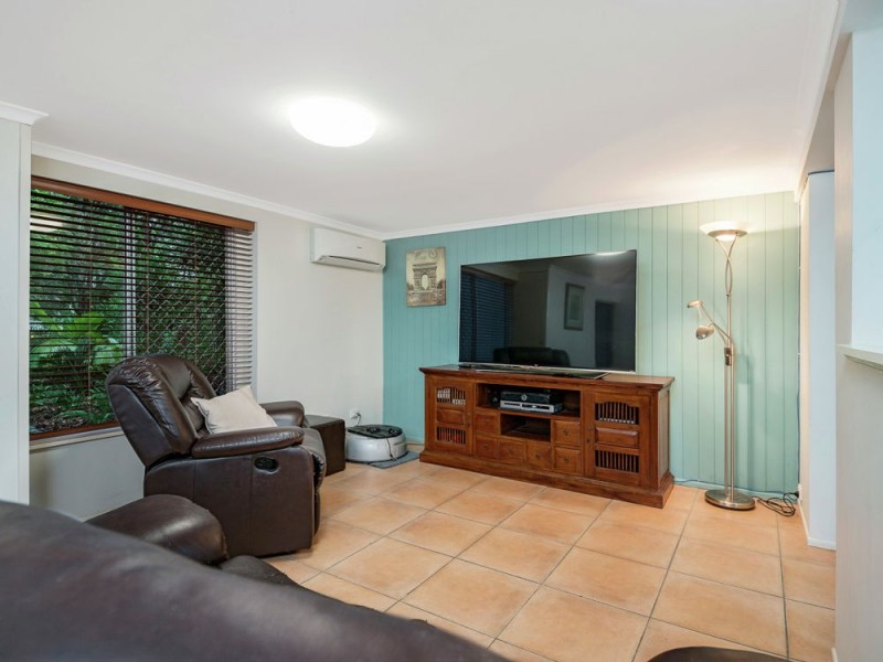 12 Olakuna Crescent, Ferny Hills QLD 4055