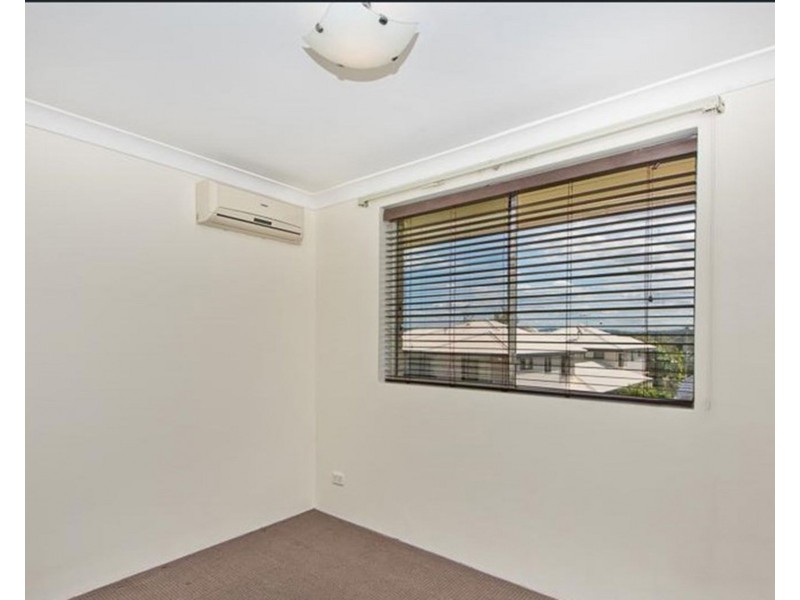 4/8 Zenith Avenue, Chermside QLD 4032