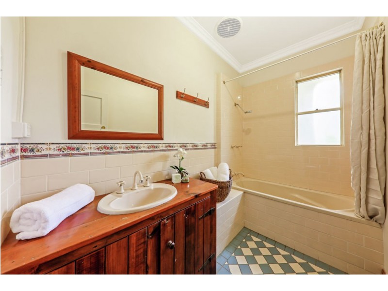 24 Rilatt Street, Wavell Heights QLD 4012