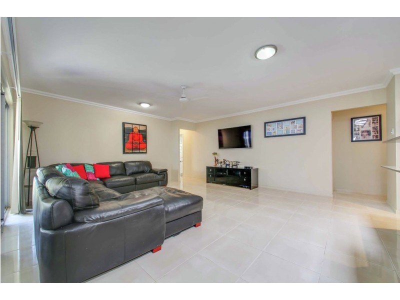 56 Swan Parade, Warner QLD 4500