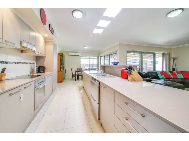 56 Swan Parade, Warner QLD 4500