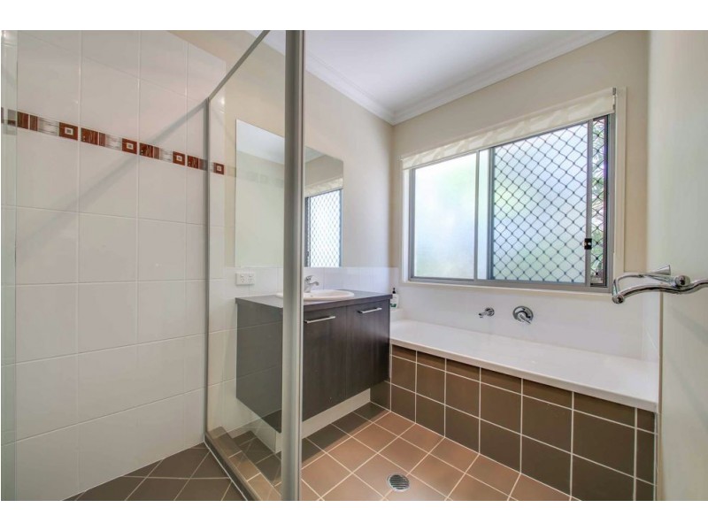 56 Swan Parade, Warner QLD 4500