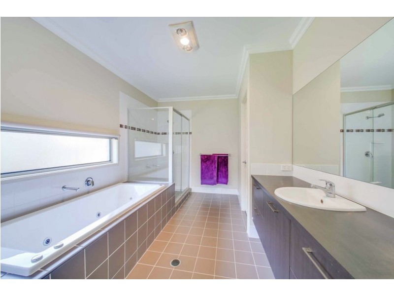 56 Swan Parade, Warner QLD 4500