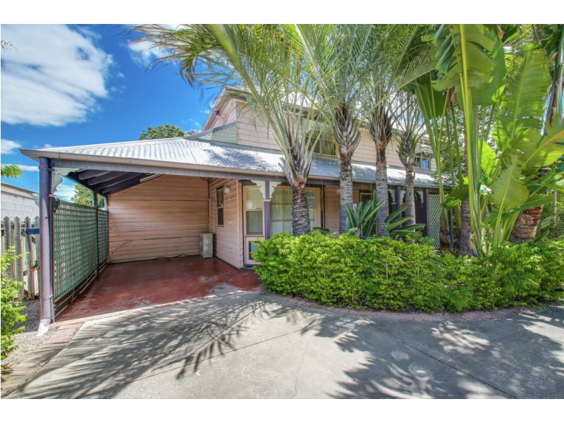 2/10 Pepperina Place, Fitzgibbon QLD 4018