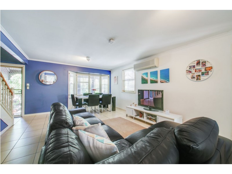 2/10 Pepperina Place, Fitzgibbon QLD 4018