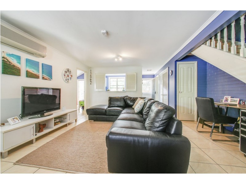 2/10 Pepperina Place, Fitzgibbon QLD 4018