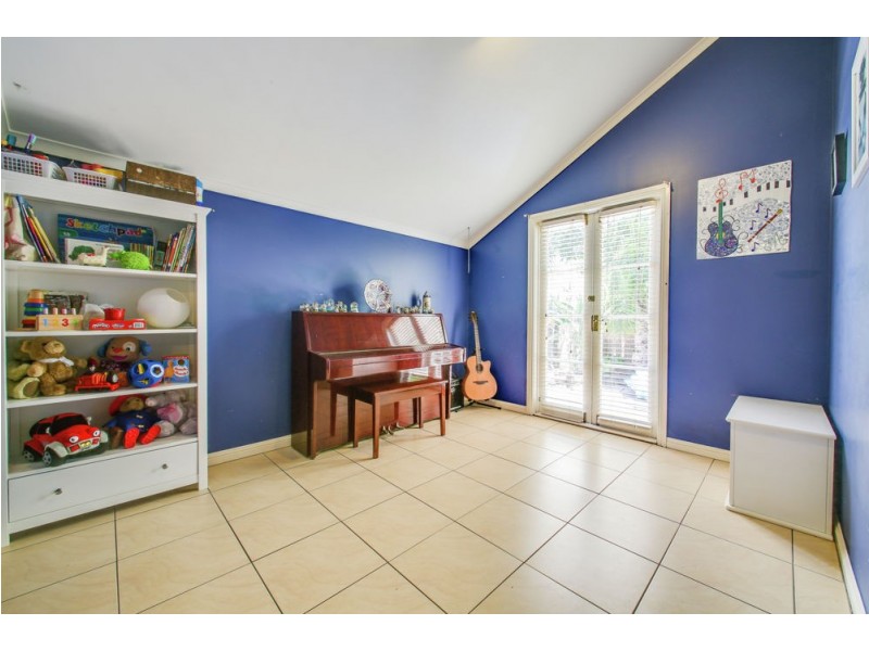 2/10 Pepperina Place, Fitzgibbon QLD 4018