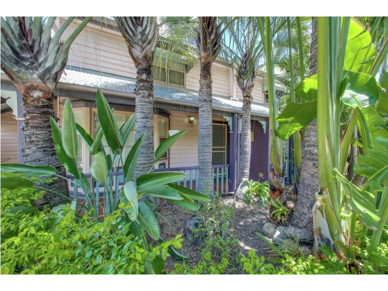 2/10 Pepperina Place, Fitzgibbon QLD 4018