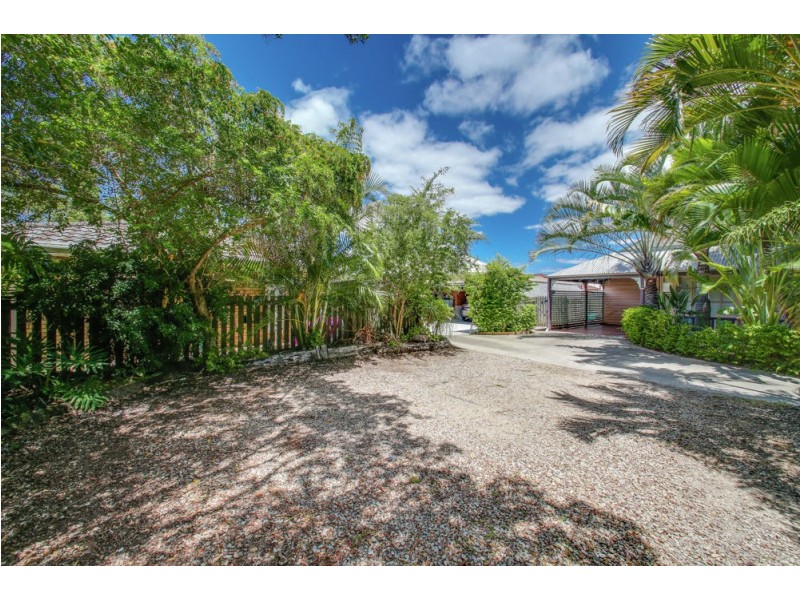 2/10 Pepperina Place, Fitzgibbon QLD 4018