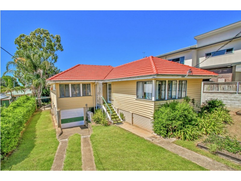 9 Vaucluse Street, Wavell Heights QLD 4012