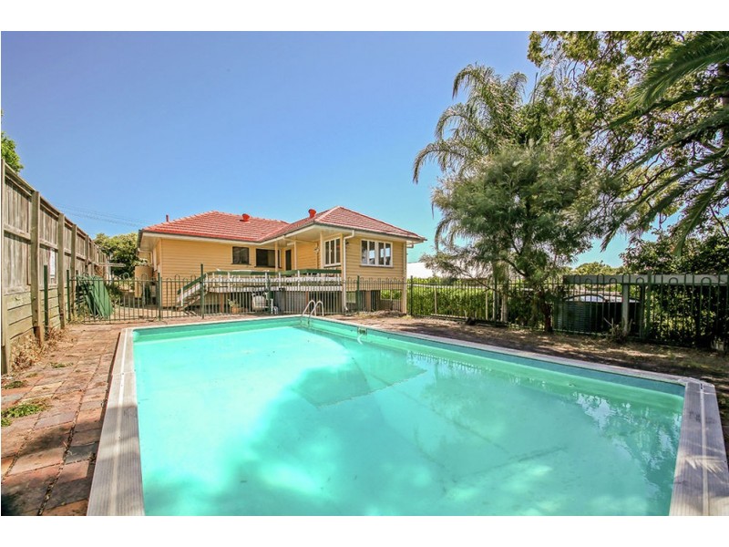 9 Vaucluse Street, Wavell Heights QLD 4012