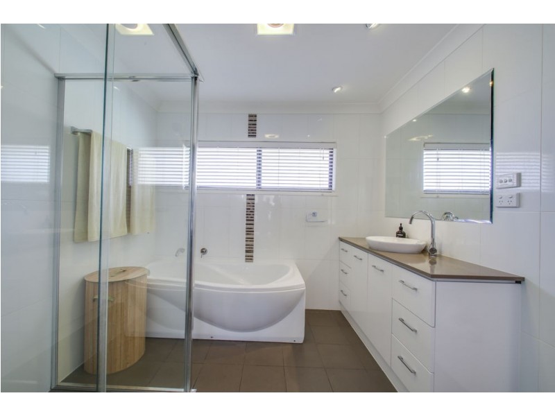 14 Cawarra Street, Carseldine QLD 4034