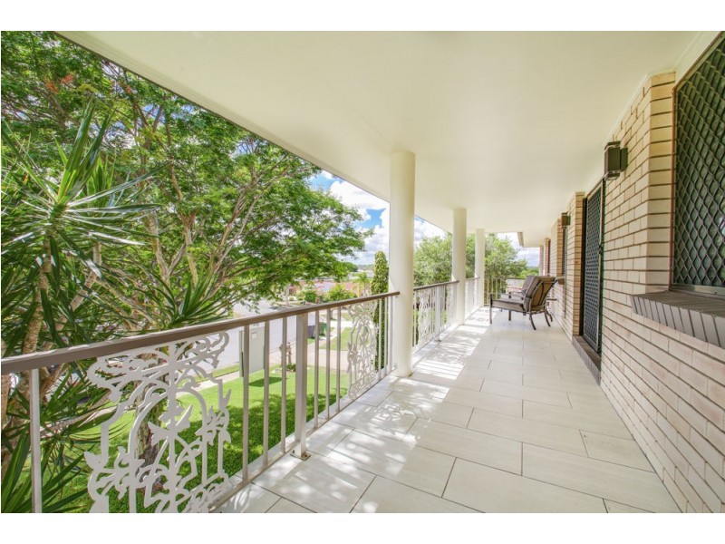 14 Cawarra Street, Carseldine QLD 4034