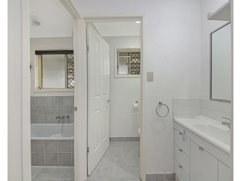 24 Karenia Street, Bray Park QLD 4500