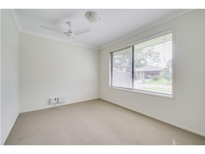 3 Adam Court, Kallangur QLD 4503