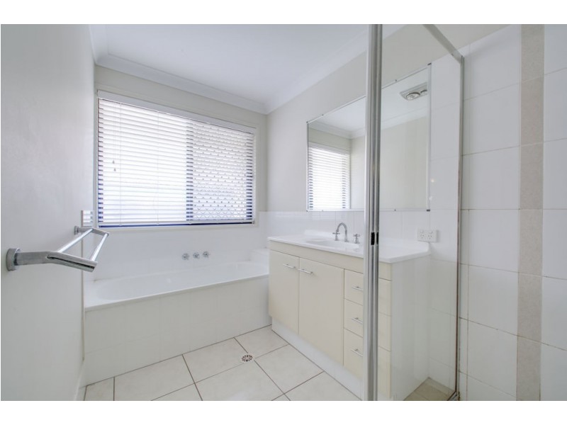 3 Adam Court, Kallangur QLD 4503