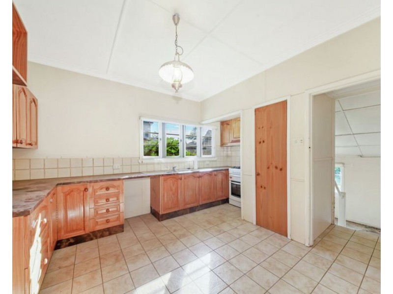 11 Sunny Avenue, Wavell Heights QLD 4012