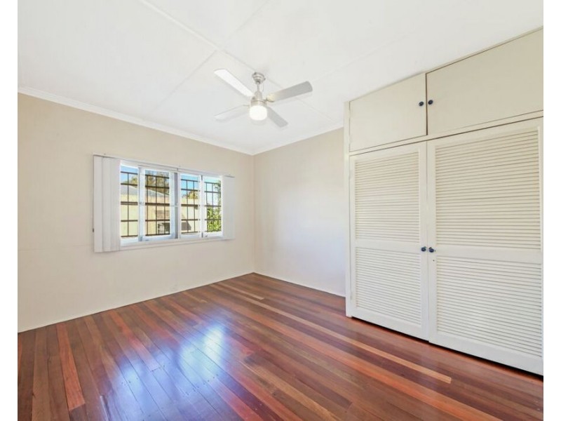 11 Sunny Avenue, Wavell Heights QLD 4012