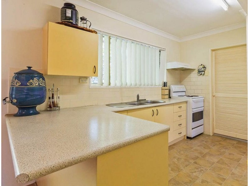 2 Malvern Street, Albany Creek QLD 4035