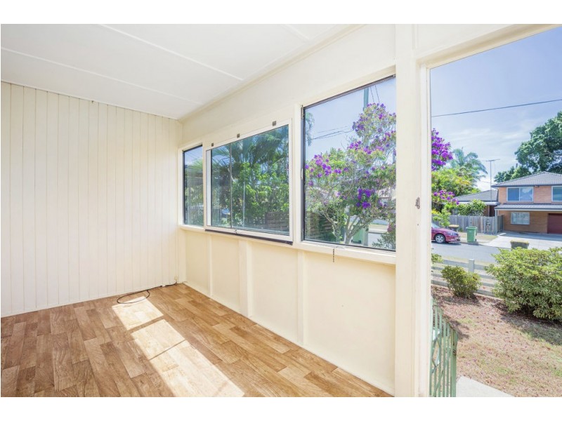 31 Percy St, Redcliffe QLD 4020