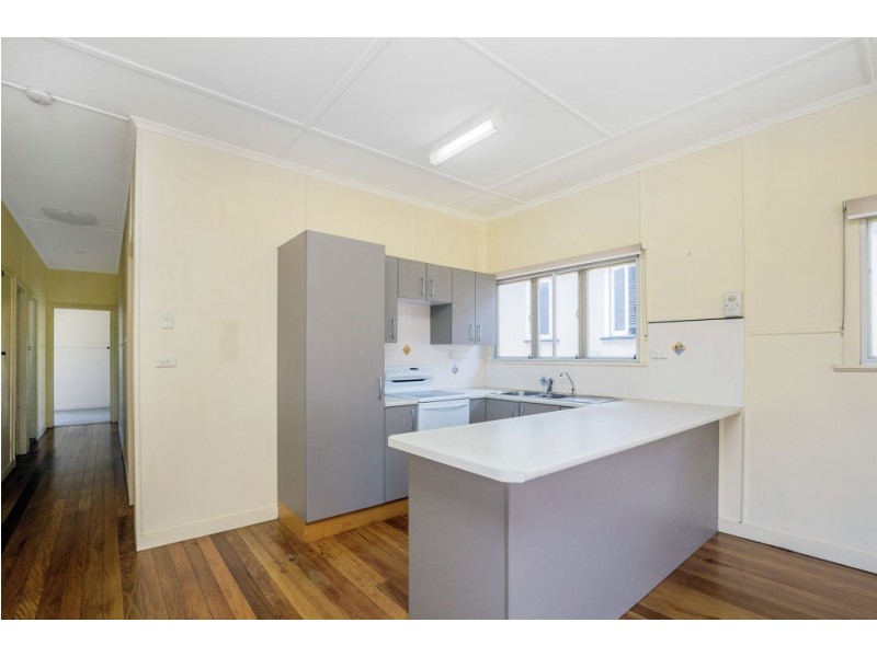 31 Percy St, Redcliffe QLD 4020