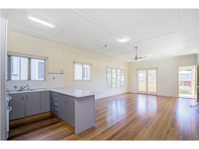 31 Percy St, Redcliffe QLD 4020