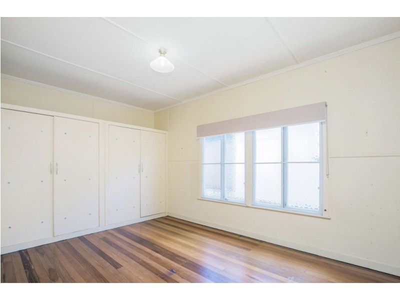 31 Percy St, Redcliffe QLD 4020