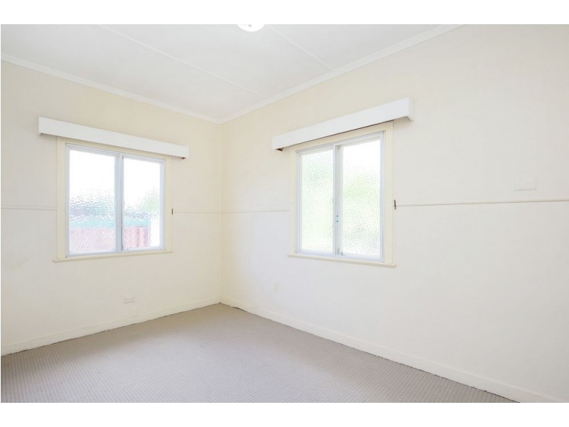 31 Percy St, Redcliffe QLD 4020