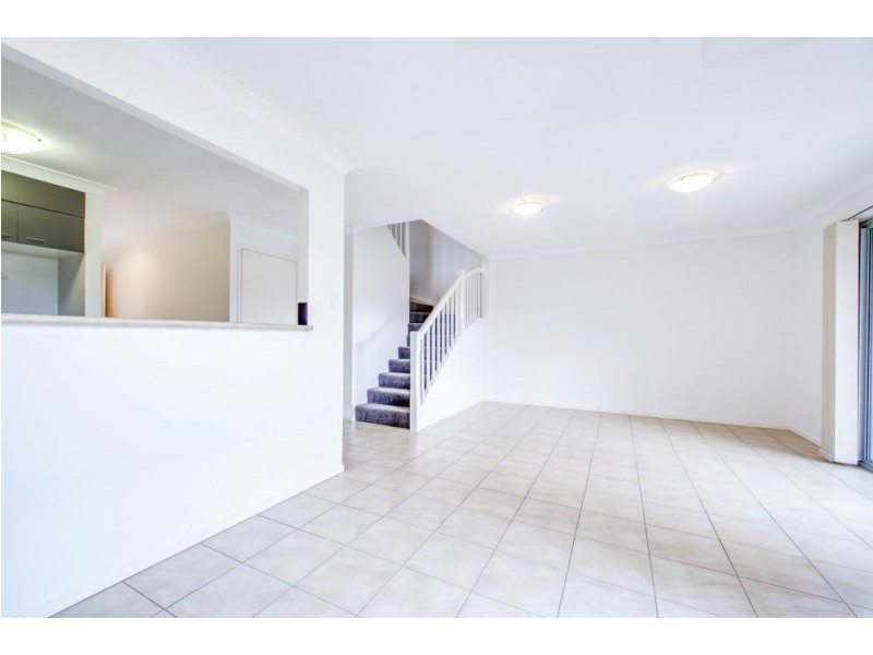 7/6 Myrtle Crescent, Bridgeman Downs QLD 4035