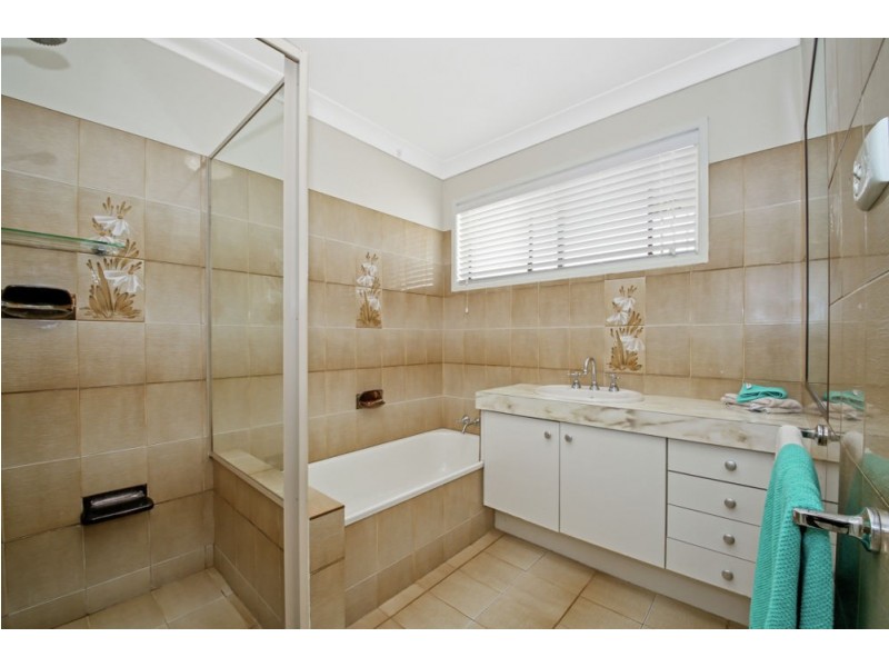 33 Claret Street, Carseldine QLD 4034