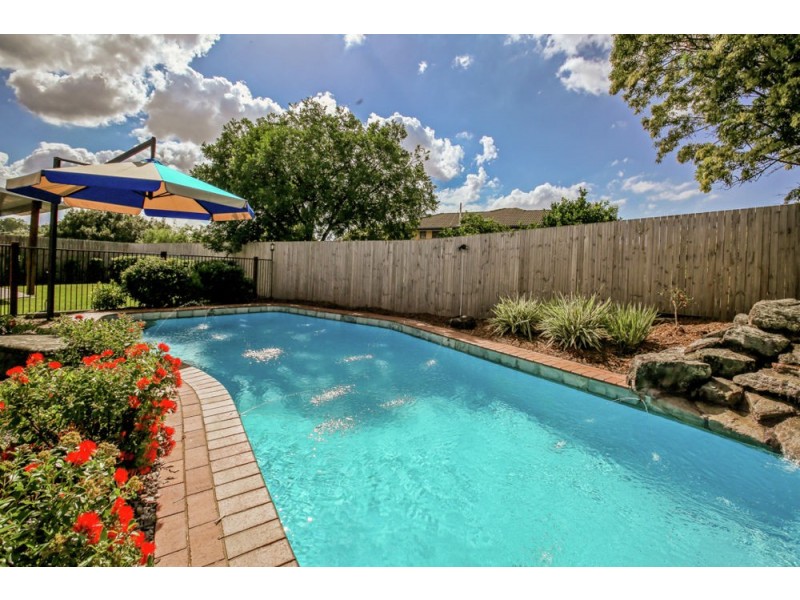 33 Claret Street, Carseldine QLD 4034