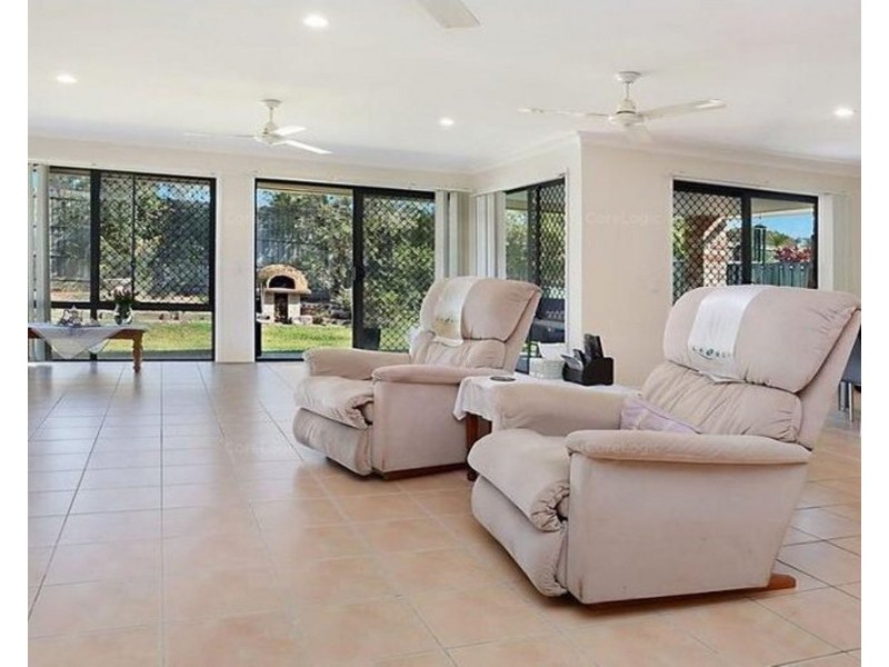 16 Village Way, Bracken Ridge QLD 4017