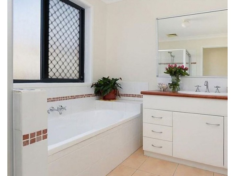 16 Village Way, Bracken Ridge QLD 4017