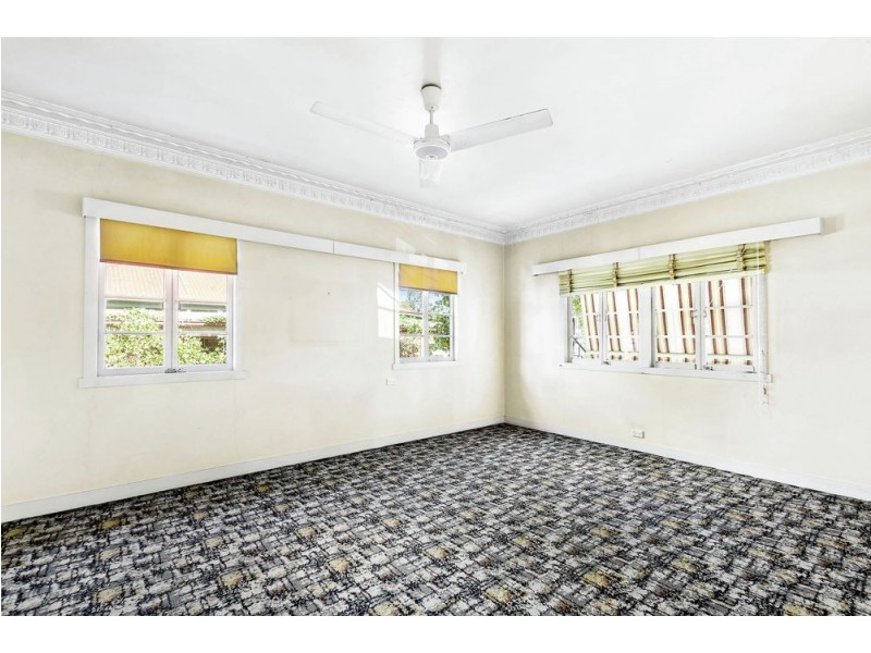 99 South Pine Road, Alderley QLD 4051