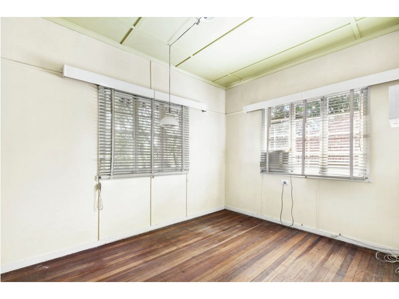 99 South Pine Road, Alderley QLD 4051