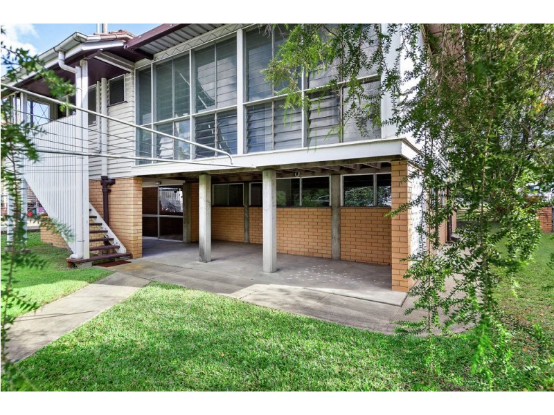 99 South Pine Road, Alderley QLD 4051