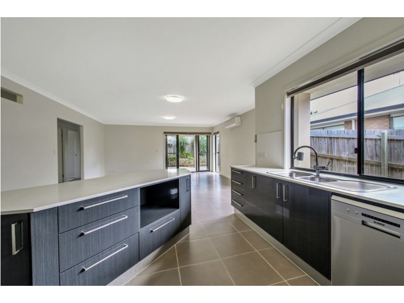 28 MacDonald Place, Carseldine QLD 4034