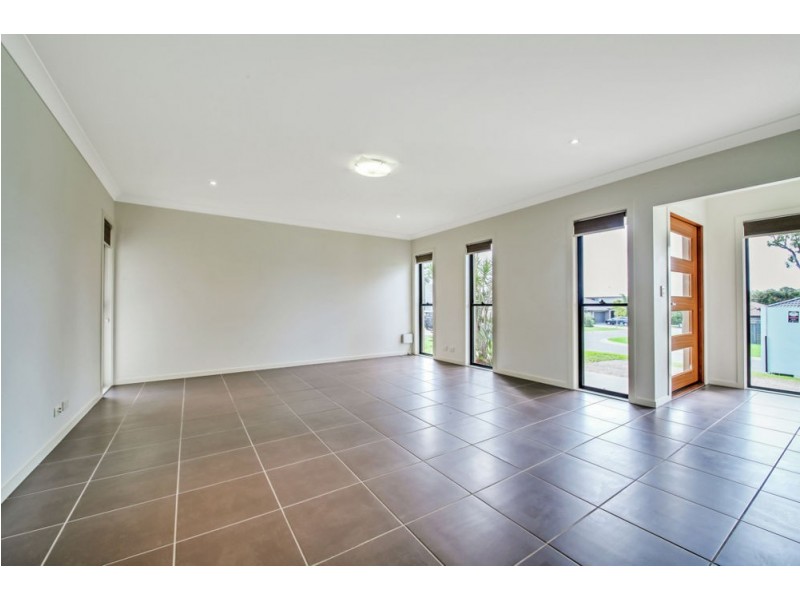 28 MacDonald Place, Carseldine QLD 4034