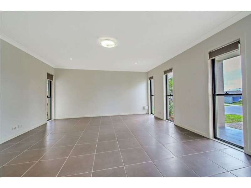 28 MacDonald Place, Carseldine QLD 4034