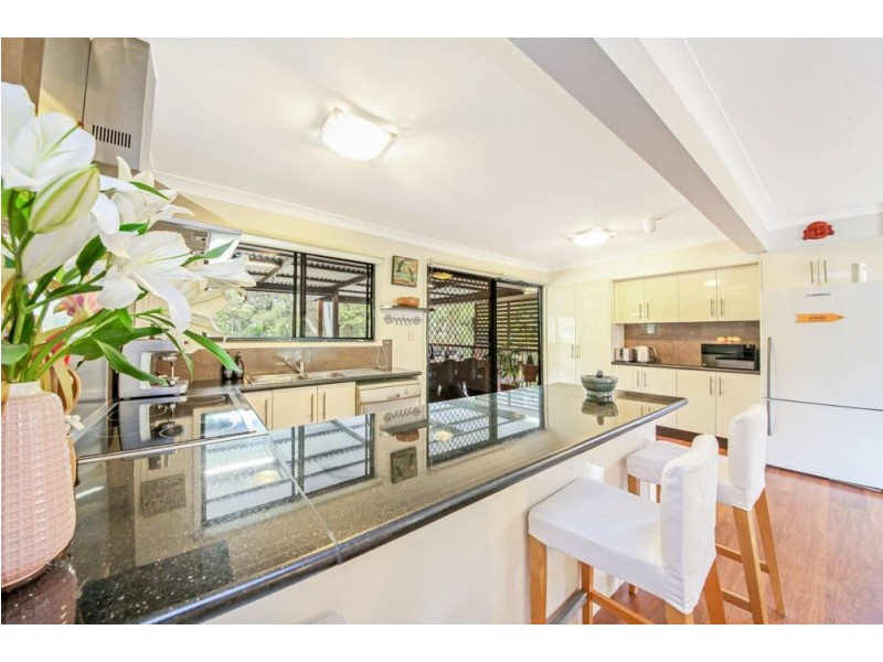 22 Folkstone Avenue, Albany Creek QLD 4035