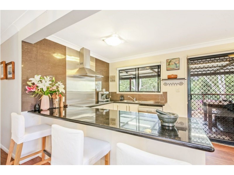 22 Folkstone Avenue, Albany Creek QLD 4035