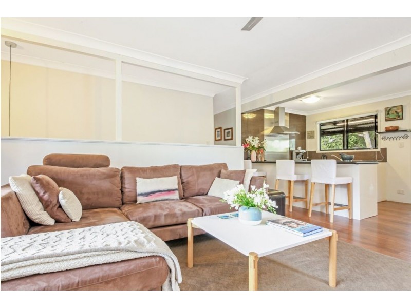 22 Folkstone Avenue, Albany Creek QLD 4035