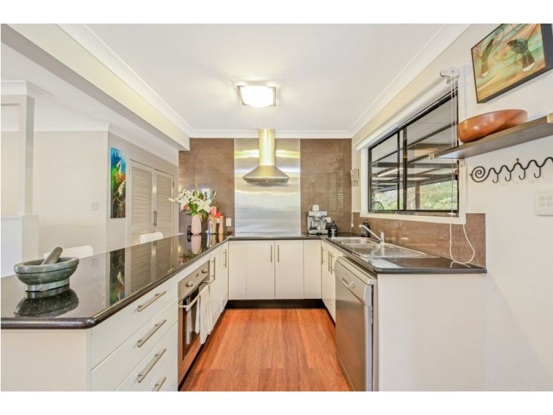 22 Folkstone Avenue, Albany Creek QLD 4035