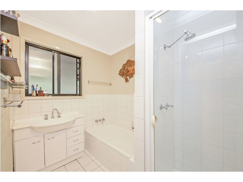 22 Folkstone Avenue, Albany Creek QLD 4035