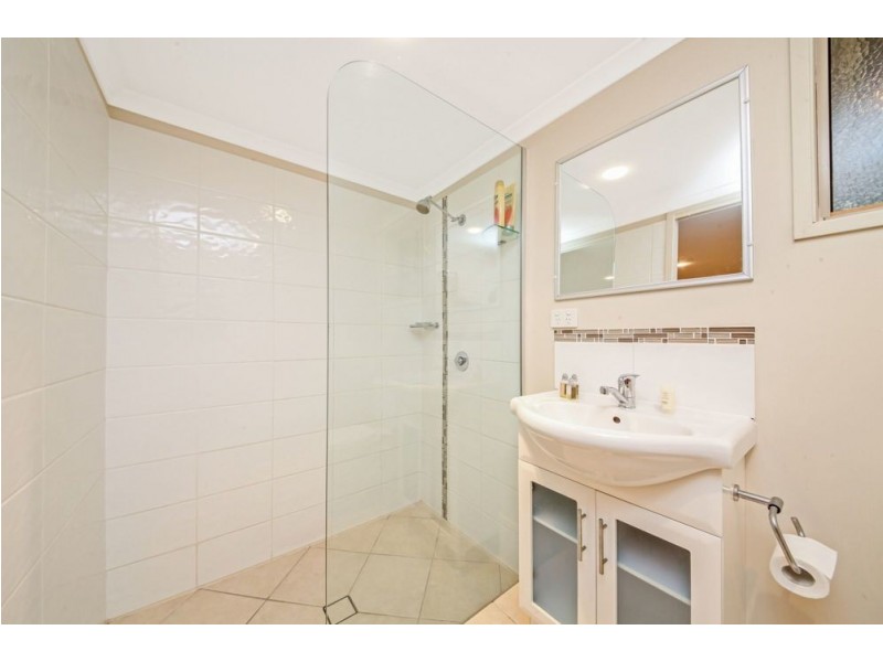 22 Folkstone Avenue, Albany Creek QLD 4035