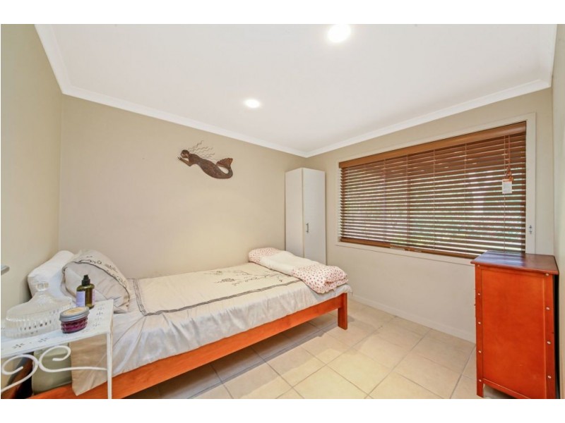 22 Folkstone Avenue, Albany Creek QLD 4035