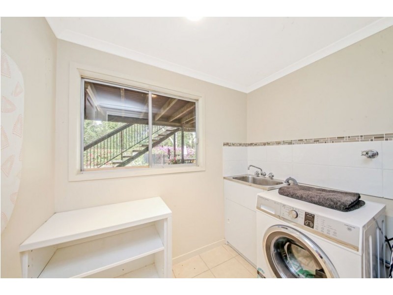 22 Folkstone Avenue, Albany Creek QLD 4035